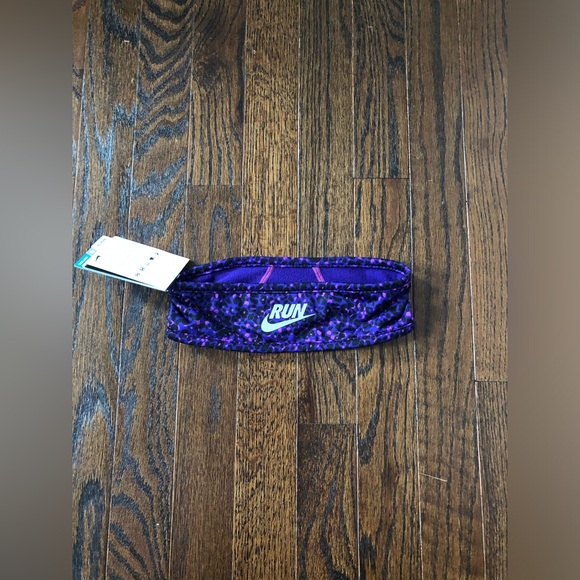 Nike Accessories - *NWT* Nike Women’s OSFM Dri-Fit Running Fleece Headband Purple Leopard Print